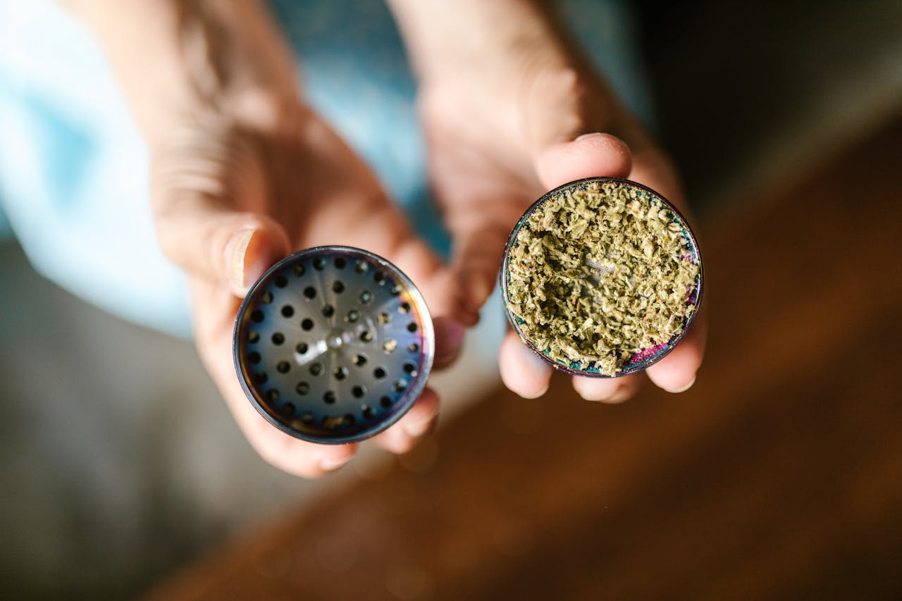 How to Get Weed Unstuck from Your Grinder