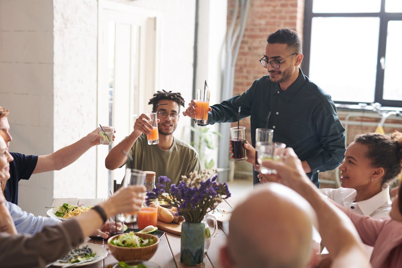 Vape Etiquette 101: The Unwritten Rules of Vaping (Without Annoying Everyone Around You)
